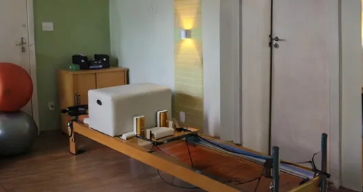 Sala de fisioterapia para atendimento de eletroterapia em Santos